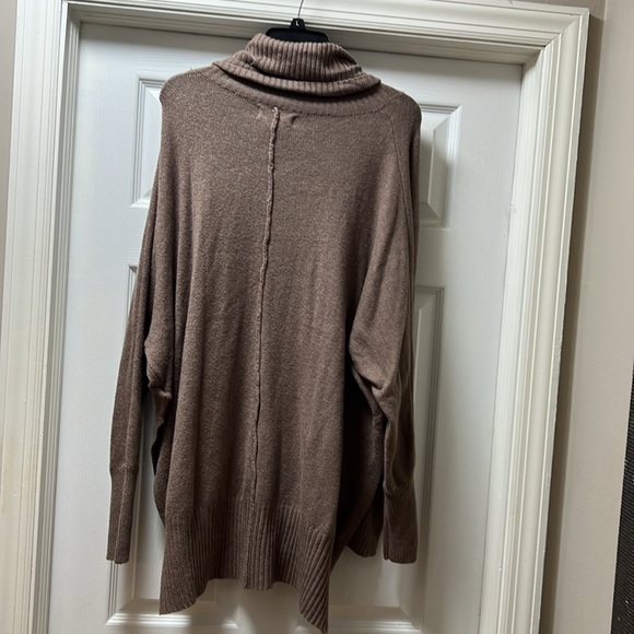 women’s brown sweater - Picture 4 of 6